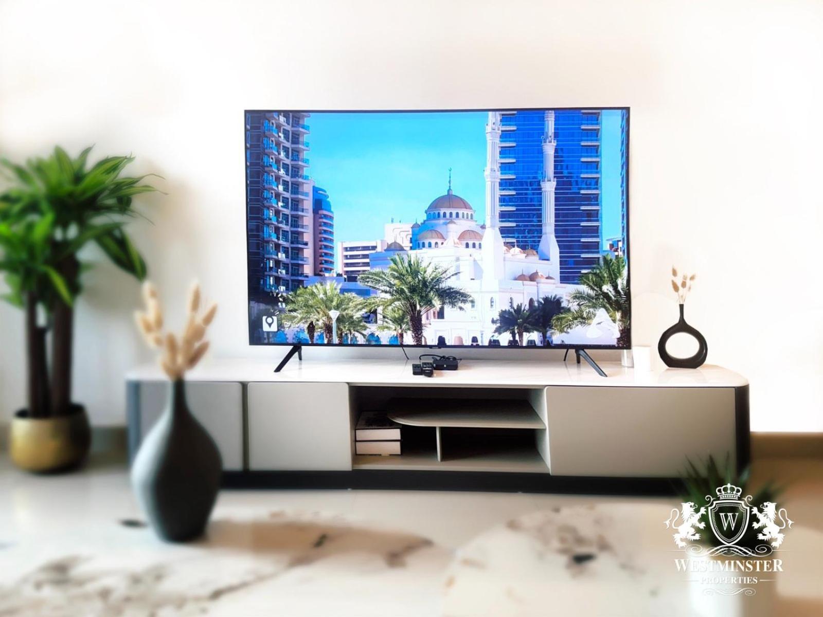 Westminster Boulevard Point شقة دبي
